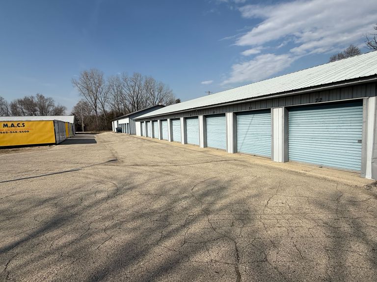 Storage buildings at 1032 Lance Dr, Twin Lakes