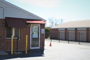 Ustor Knox Court Self Storage