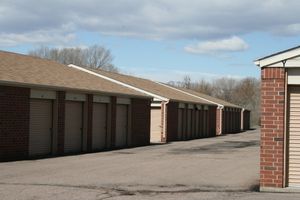 Ustor Knox Court Self Storage
